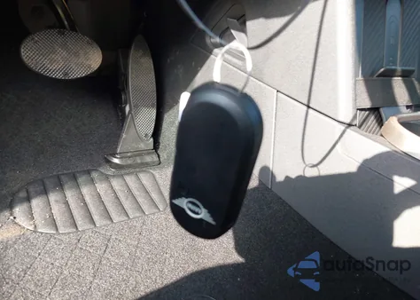 2025 Mini Hardtop Cooper z USA, uszkodzony, nr VIN WMW13GD09S2W96926